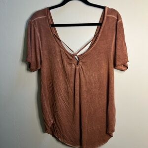 Buckle White Crow Rust Brown Short-Sleeve V-Neck Top with Cross-Strap Detail